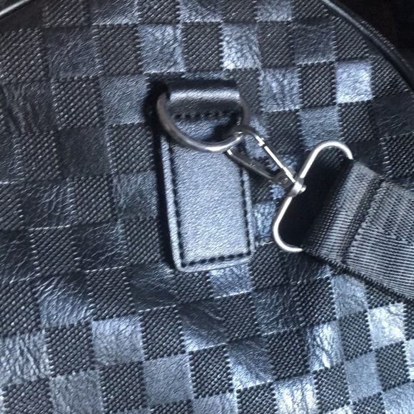 💎$350 retail WATERPROOF duffle luggage weekender - Picture 6 of 7